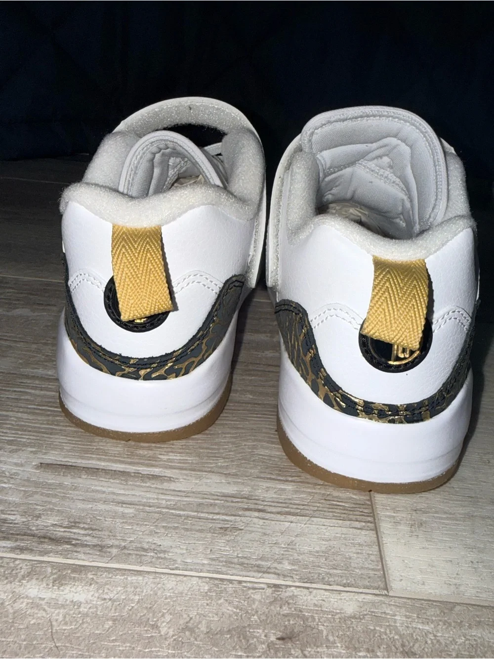 Air Jordan Spizike Low White Metallic Gold Black Kids 2Y Sneakers New no box